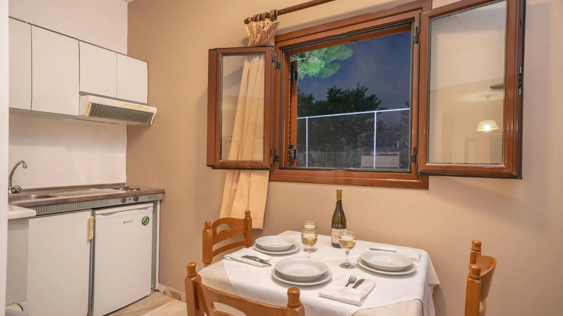 Karavados Beach Hotel 3*,  Ελλάδα