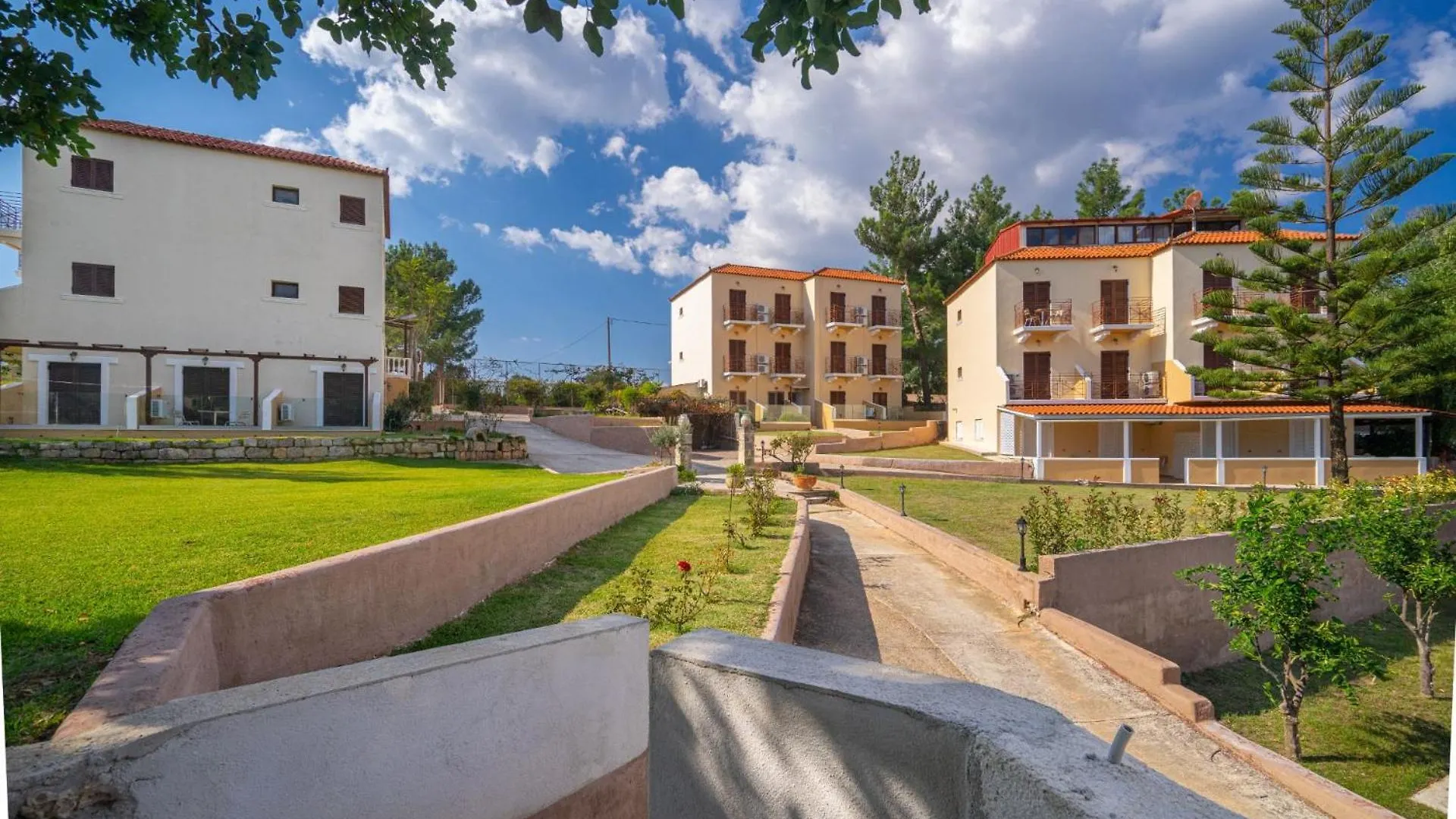 Karavados Beach Hotel 3*,